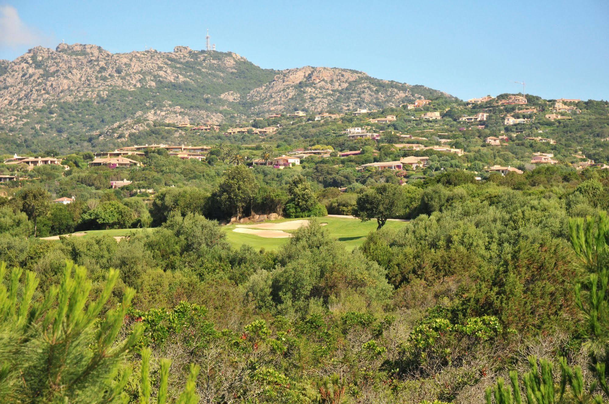Hotel Il Piccolo Golf Porto Cervo Luaran gambar
