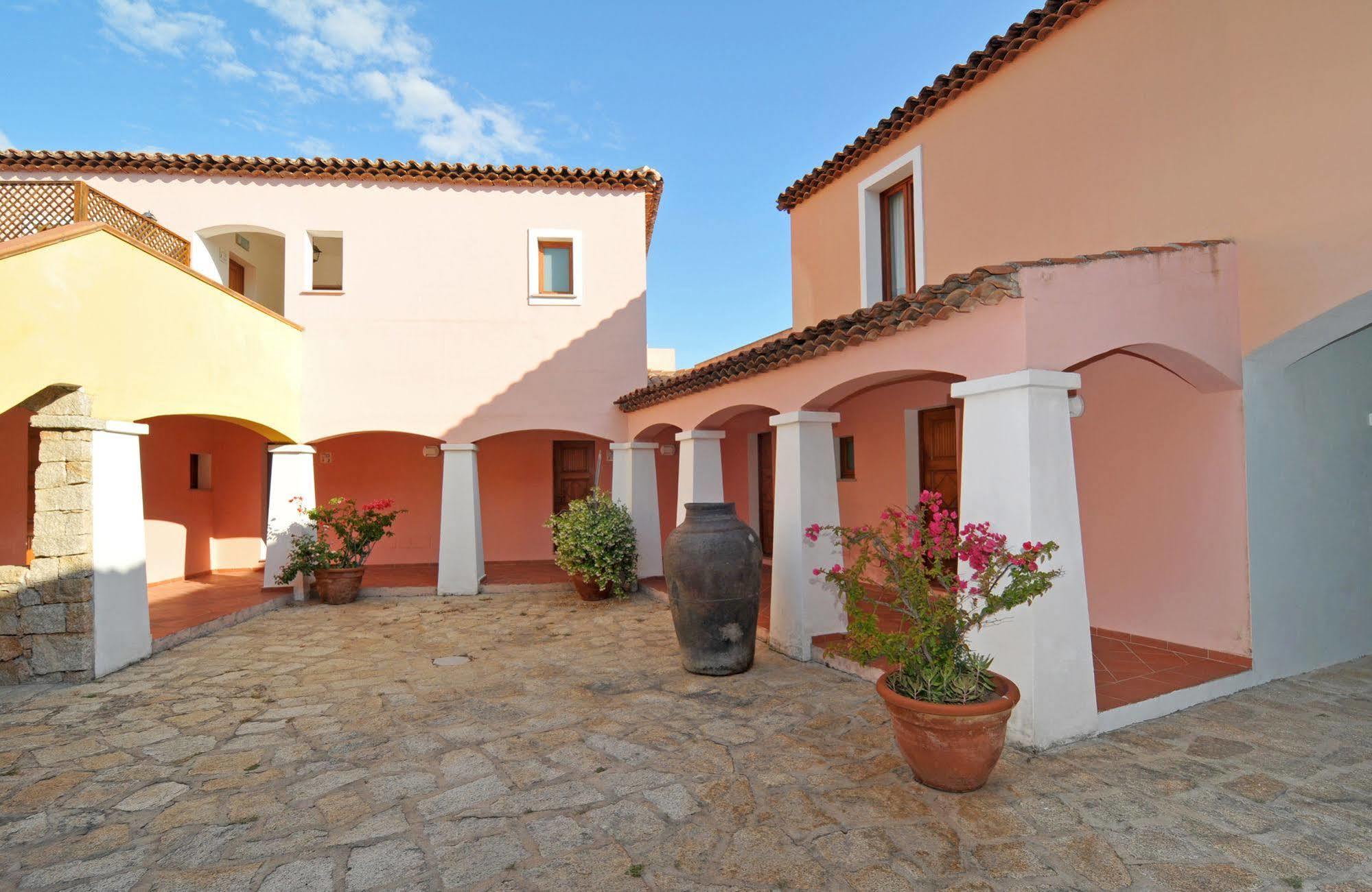 Hotel Il Piccolo Golf Porto Cervo Luaran gambar
