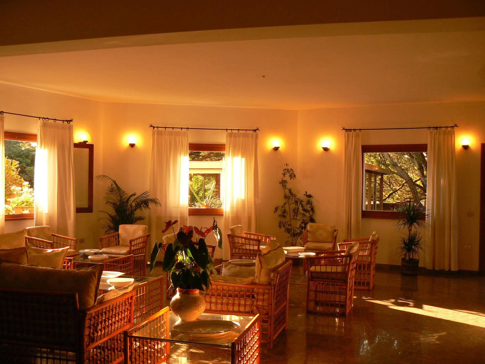 Hotel Il Piccolo Golf Porto Cervo Luaran gambar