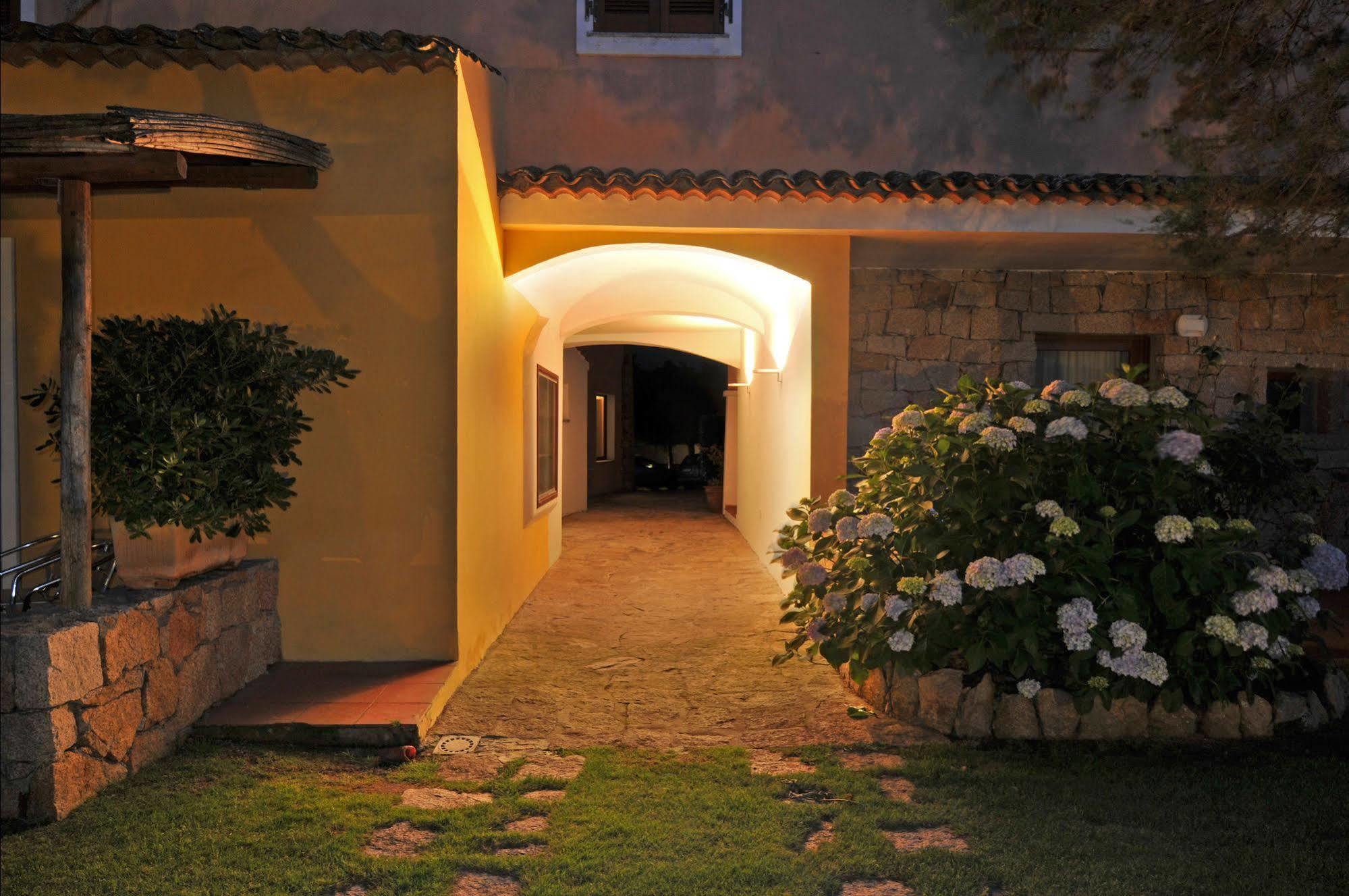Hotel Il Piccolo Golf Porto Cervo Luaran gambar